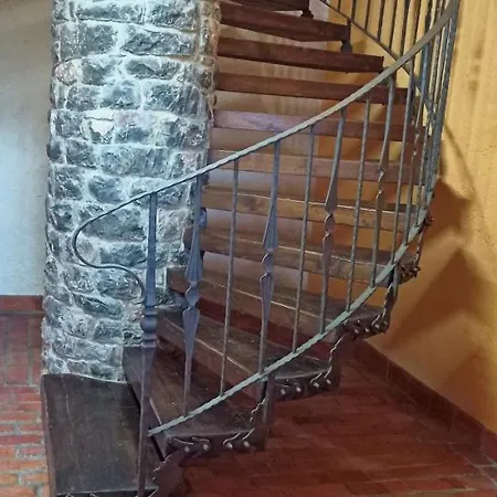 Lodge Cottage, Max 9 Places, Asturias, Northern Spain Cuadroveña